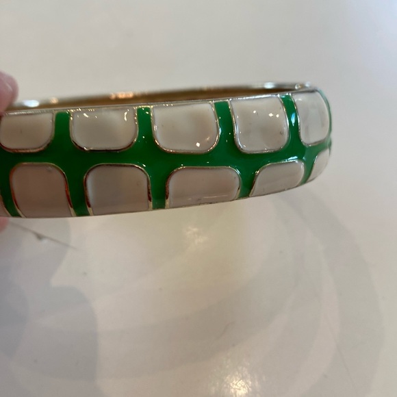 Fornash Cuff Bracelet - green and white - Picture 3 of 4
